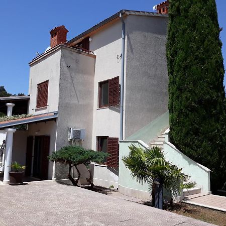 Ljudmila Doo Apartment Banjole Bagian luar foto